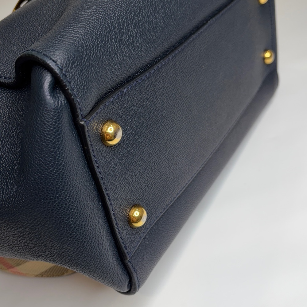 BURBERRY Blue Grained Leather Medium Buckle Tote Bag - Picture 13 of 16